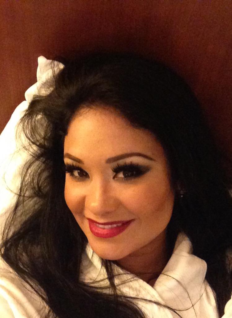 SandyDeLara's tweet photo. Friday night stage makeup. =.)
#tsc15 http://t.co/hQEXjLyY0Z