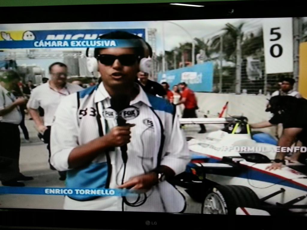 gustaricar2013's tweet image. #EPrixMiami #FormulaEenFOX Ya mirando la transmisión por #Fox3 con @damonrelator @PabloSchillaci y @EnricoTornello
