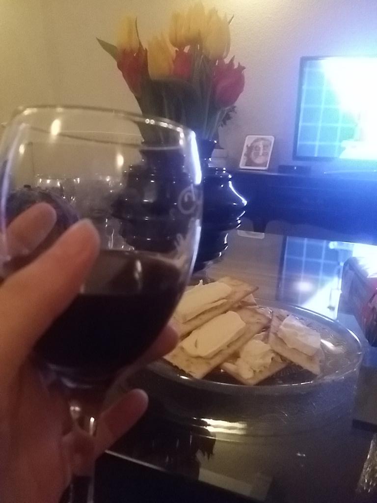 Cheese and dark red wine #saturdaynight 🍷