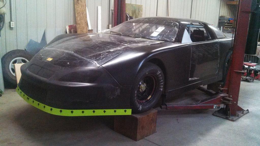 JonBeachRacing's tweet image. The car is coming along nicely #ShopPic #HeyNiceBody @CRAracing @speed51dotcom @kzoospeedway @FiveStarBodies
