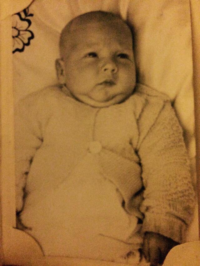 Ic3dgem83's tweet photo. Haha @larry_ryan1 at 9 weeks old!! #chubbacheeks #baby #dad http://t.co/YnkLWhclmK