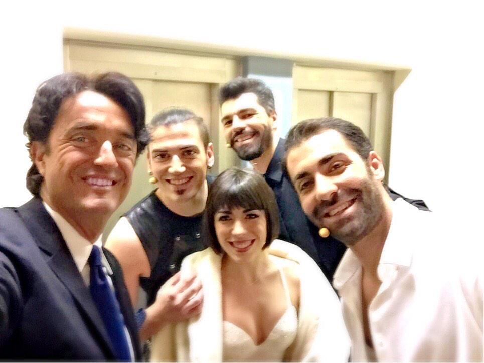 #NottiSulGhiaccio 
SHOWTIME ! 
<a href="/marcogrv/">Marco Garavaglia</a>  <a href="/AliVelati/">alice Velati </a>