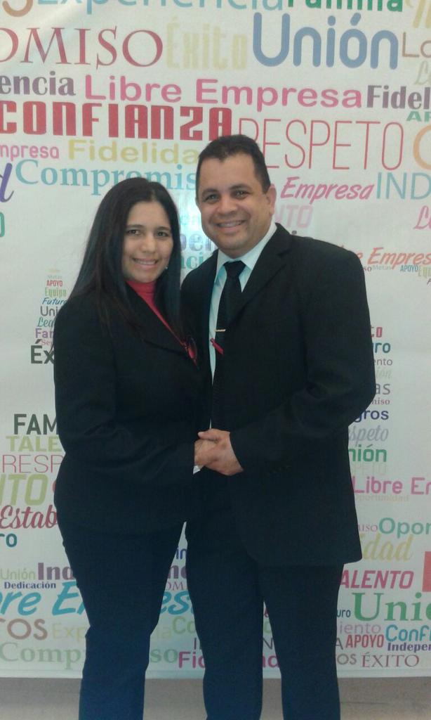 bricenol's tweet photo. #modoconecta Convención de Amway Centro. Hotel Hesperia Valencia 14/03/2015. Conecta y Acciona http://t.co/GB8n7jEZcu