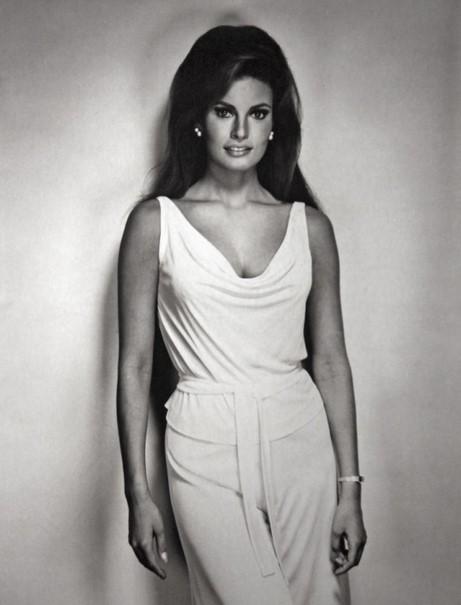 What Did  Raquel Welch Look Like   Ago 