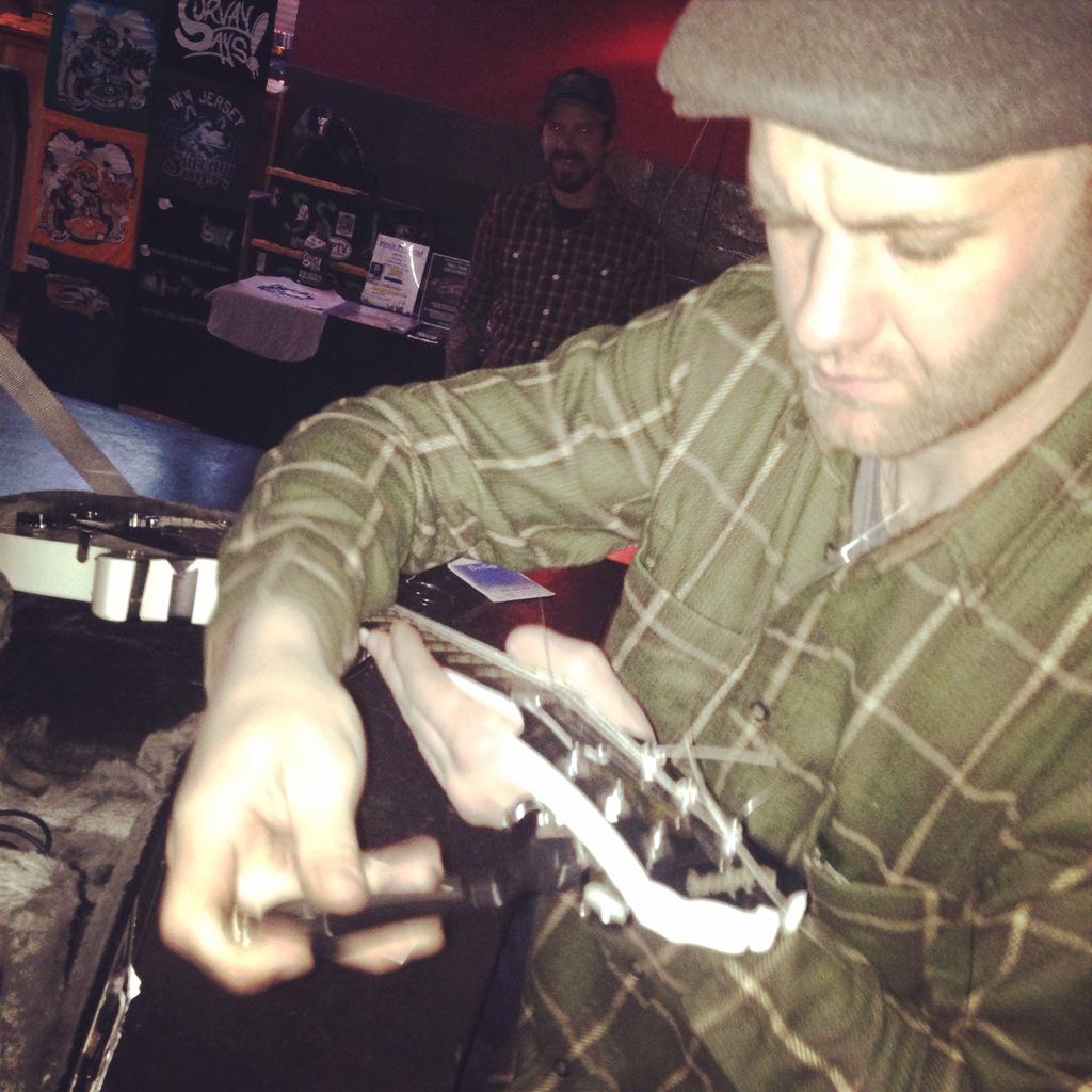 NinjasWsyringes's tweet photo. Omar from @WildBillPDX our guitar tech / chief masturbator at the @SurvaySays show. http://t.co/8WatmqAxnx