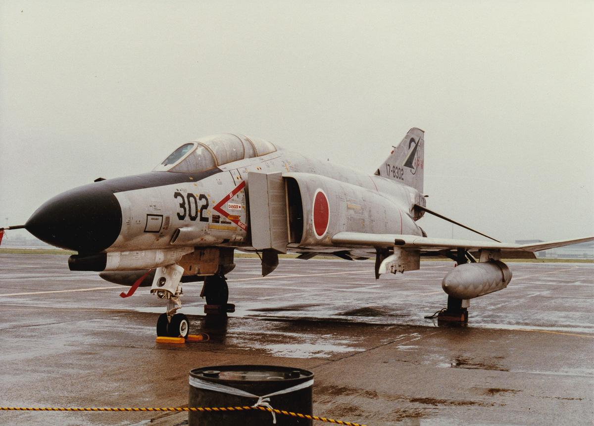 Fsx ふすっくす 1984年度の小牧基地航空祭のf 4ej地上展示機は302号機 でした それから30年 14年度の小牧基地航空祭のf 4ej地上展示機は301号機だそうです 30年前より古い機体が地上展示ですよ しかも現役でｗ Http T Co Uawoes3qml