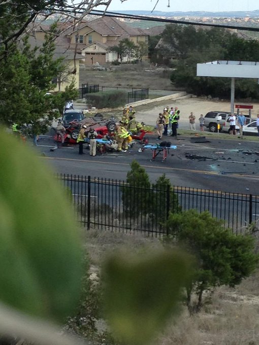 prayers go out to those who were involved 😭😭😭 http://t.co/BvLIbzEZxo