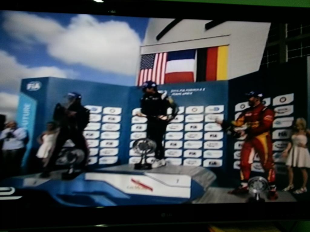 gustaricar2013's tweet image. #EPrixMiami #FormulaEenFOX Podio y celebración! 
1°N.Prost
2°S.Speed
3°D.Abt