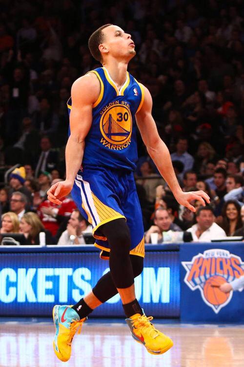 Only one hour left of bae\s birthday. Happy Birthday to my fave, Stephen Curry 