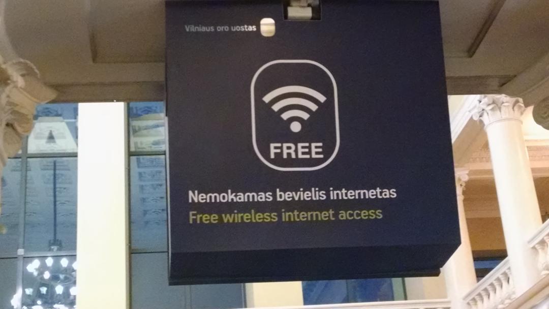 NowickiDave's tweet photo. @VilniusAirport greets you with unlimited #amenitywifi by @Invest_LT in baggage claim #connectivityfirst #cvn http://t.co/NtLrkhoRLv