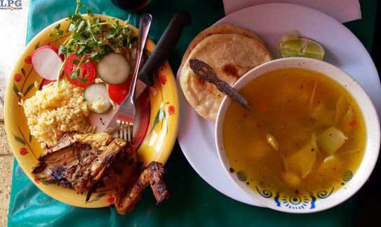 prensagrafica's tweet photo. http://t.co/NfL9PFUagE Delicias salvadoreñas. ¡Buen provecho! [ Galería] #comidaSV http://t.co/TaEihrNizI