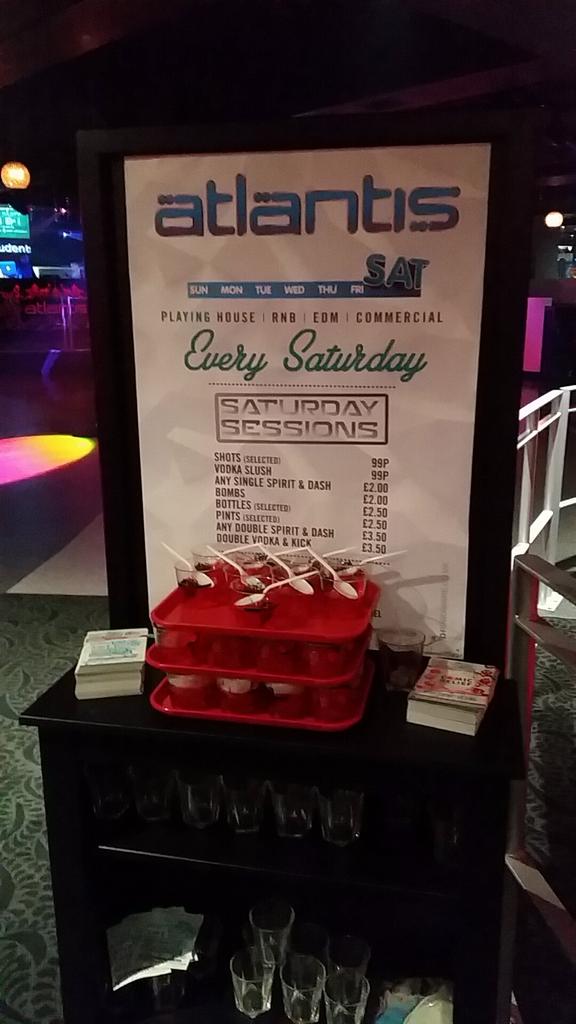 TemptationEB's tweet image. VODKA JELLY SHOT = FREE if dressed in RED otherwise £1 ALL money goes to @comicrelief  Show your support @AtlantisUK