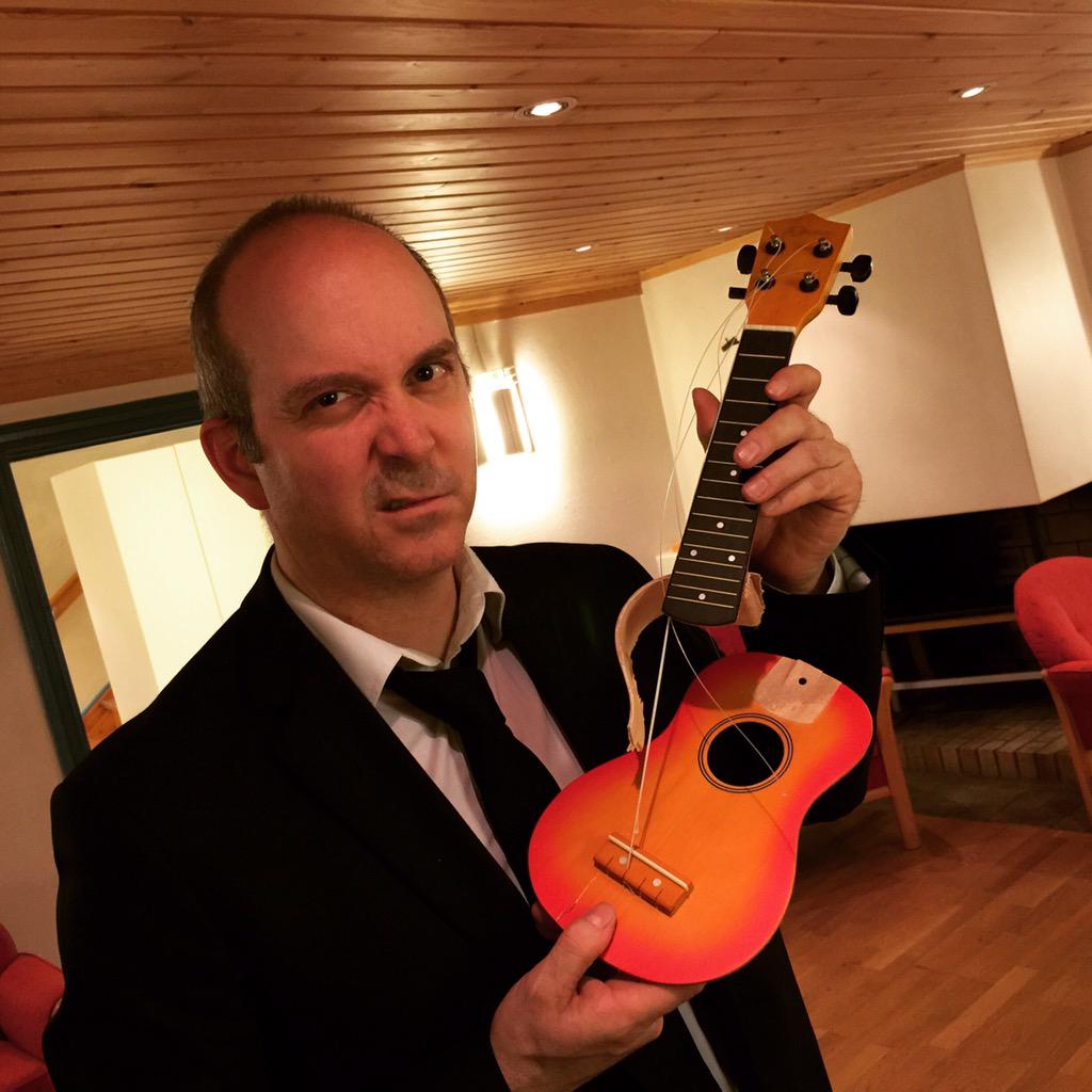 HellstringsN's tweet image. Made in China. Smashed to pices in front of a live audience in Norway. #ukulele