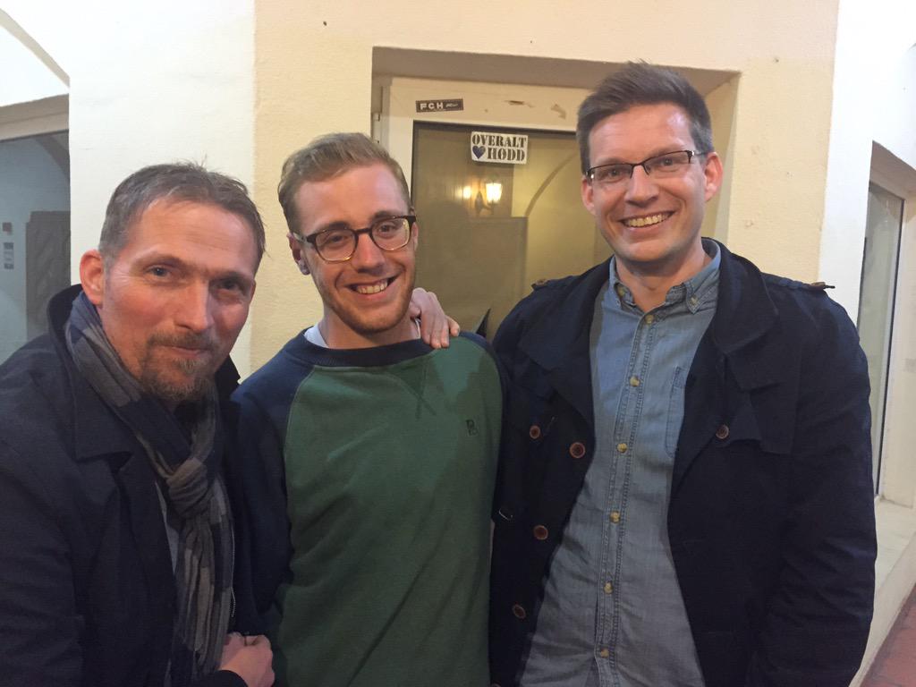 TFlateby's tweet photo. Great moment for @FreddyToresen and me to finally meet the one and only @FRfootballPerry, the King of @OBOSligaen. http://t.co/1e2zErB04Z