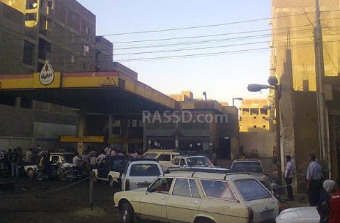 RassdNewsN's tweet image. #رصد | أزمات تموين وبنزين تجتاح المحافظات تزامنًا مع المؤتمر الاقتصادي
rassd.com/7-133529.htm