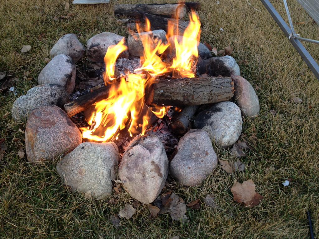 LouisChestnuts's tweet photo. About to roast some chestnuts! http://t.co/Cw0XcR54GG