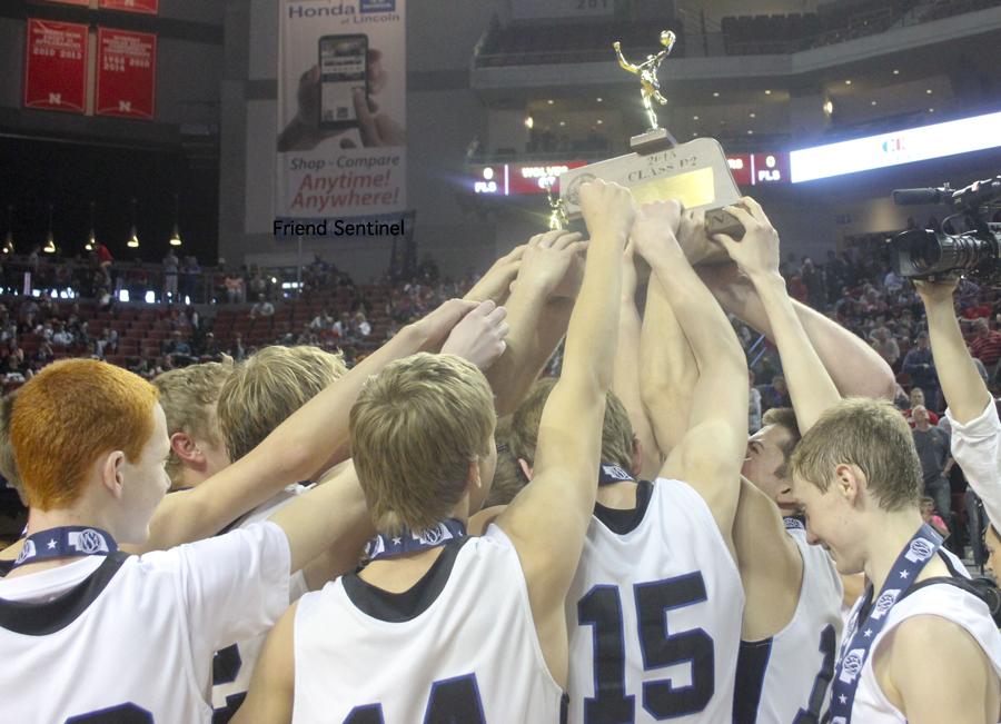 Let the championship party begin for <a href="/emwolves/">Exeter-Milligan</a>, the D2 winner. EM beat Bancroft-Rosalie 67-62 in 2OT. #emwolves