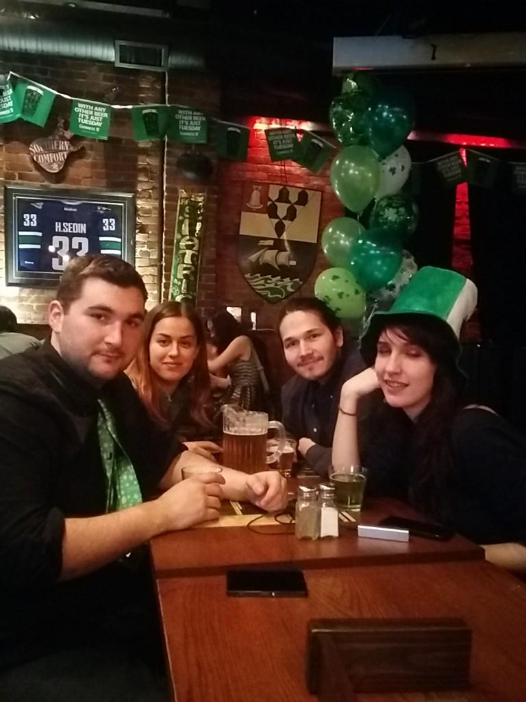 Having a great time at The Blarney Stone with <a href="/BretJolliffe/">👻 Bret</a> and 2 babes. Where's <a href="/Rutterbutter12/">Rutter</a> and his babe?
