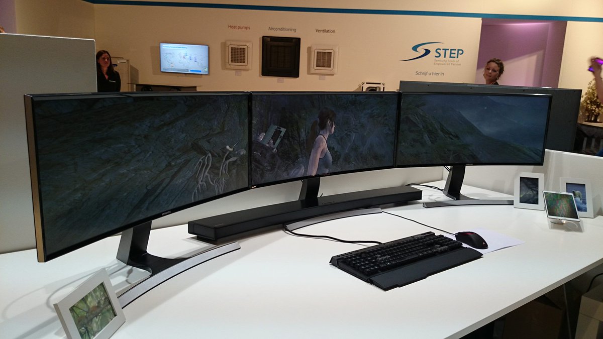 AMDIndonesia's tweet image. Woooohooo nih demo Tomb Raider #AMDEyefinity di tiga monitor Samsung 34” curved panel dgn total resolusi 10320x1440p!