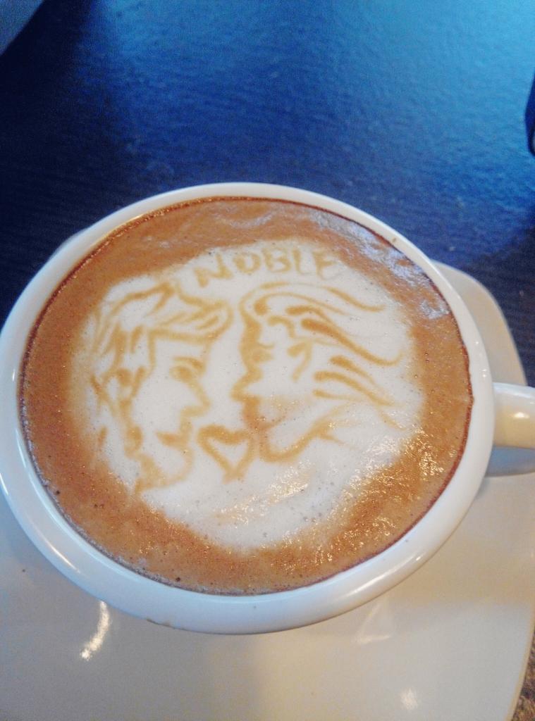 Lg #meriang nih mimin, :) weekend ini ada yg nemenin g yaa hihihihihii