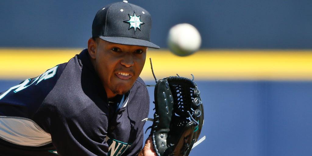 MLB's tweet photo. .@tai_walker untouchable so far this spring in bid for @Mariners rotation spot. http://t.co/Agyh0PZcN8 http://t.co/jzJVi3uxyJ