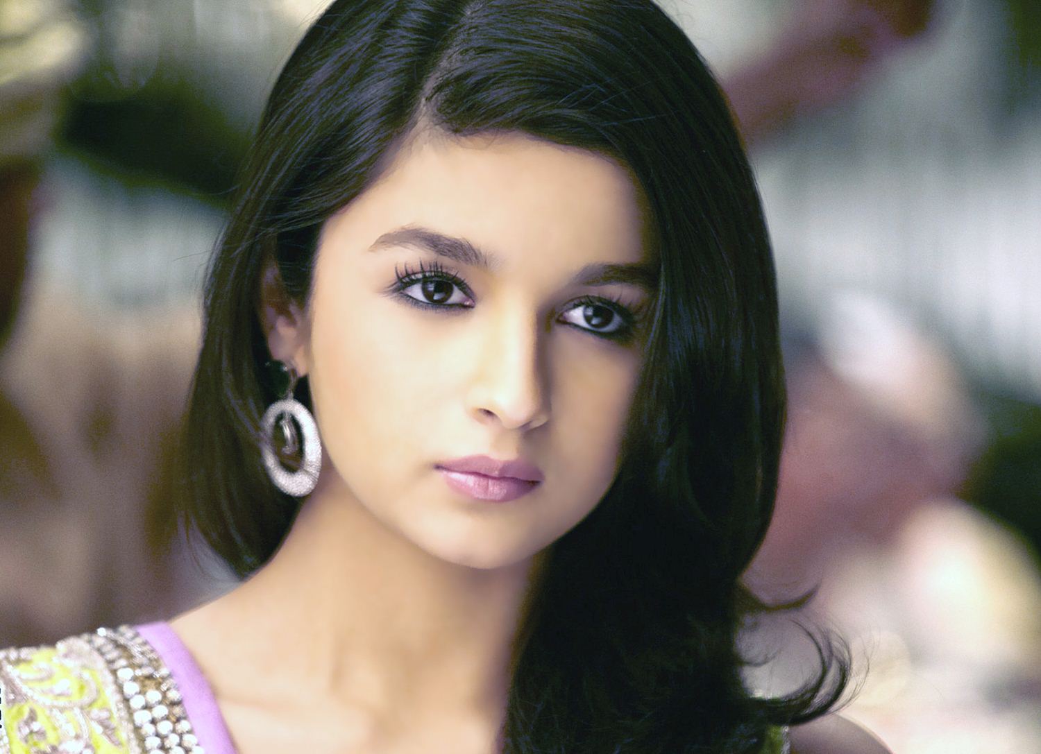 Happy Birthday Alia Bhatt| on rumours of dating via 