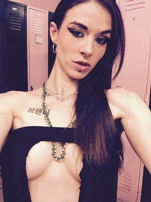 #selfiesaturday !!! @PTsShowclubDEN http://t.co/bUmuXY8U6D<a href="/tag/selfiesaturday"class="tags">#selfiesaturday</a><a class="tags" target="_blank" title="On Twitter" href="/?out=eyJ0eXAiOiJKV1QiLCJhbGciOiJIUzUxMiJ9.eyJpYXQiOjE3MjQ0Mjk4MzIsImlzcyI6InR3cG9ybnN0YXJzLmNvbSIsIm5iZiI6MTcyNDQyOTgzMiwiZXhwIjoxNzU1OTY1ODMyLCJyZWRpcmVjdF91cmwiOiJodHRwczovL3R3aXR0ZXIuY29tL1BUc1Nob3djbHViREVOIn0.wh_C_K1rwn8ce84q_9QSE8nlkNWsybTw2JQmDrnjVVr7XqS5DdxXqXTKPrevfBty06bqSl38p23TYwRzE2_2kA">@PTsShowclubDEN</a>