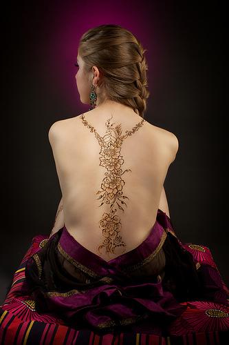 Autosaddict's tweet photo. Amusing Henna Tattoos On Back 029 - http://t.co/WHlV72rIIz http://t.co/fcvUJReyub