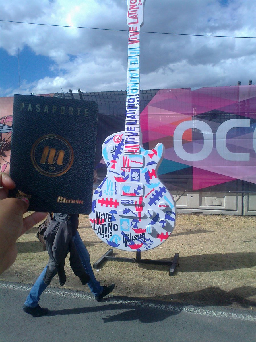 maximy_mozed's tweet photo. GENIAL EL DIA DE HOY EN EL #VL15  @RevistaMarvin  @Doritos_Mx http://t.co/Lhcu9N6kgo