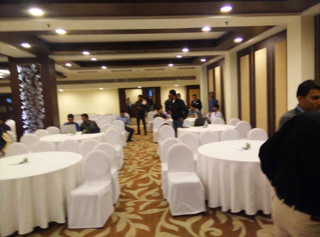 shivanathd's tweet image. #goLightningFast at Gurgaon @salesforce developer group..  Amazing crowd!!