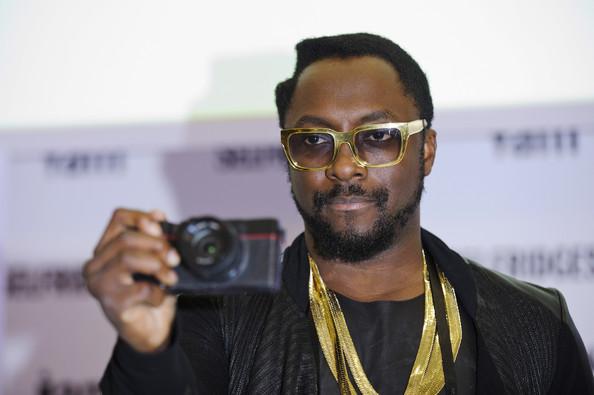 Happy 40th Birthday to today\s über-cool celeb w/an über-cool camera:  of The Black Eyed Peas 