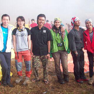 mdotmus's tweet photo. Itu foto saat jambore @JejakPetualang7 di Ranu Kumbolo, Semeru @khoirun_nisael @medinakamil http://t.co/iZwtHranbO