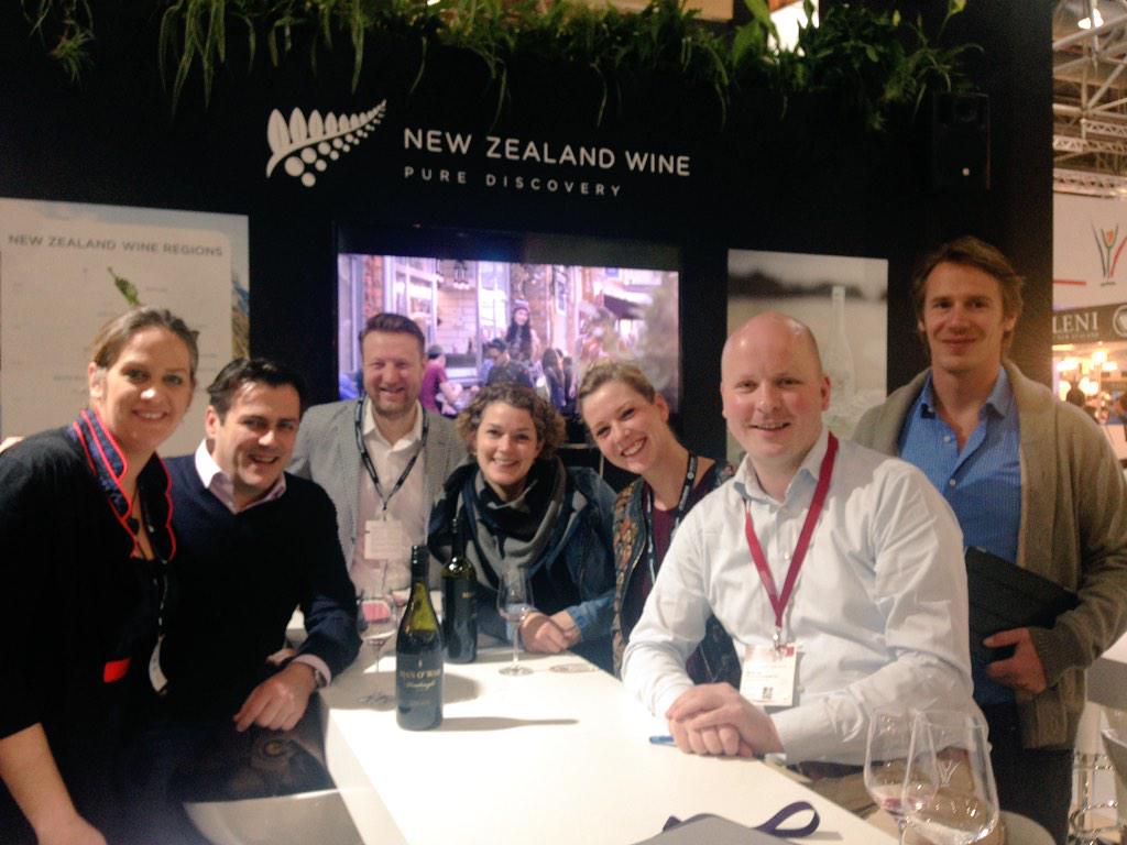 Lovely to meet the team from Résidence Wijnen@CannubiB <a href="/pietrosd/">🍾🍷PIETROVINI🍷🍾</a> today ! #nzwine