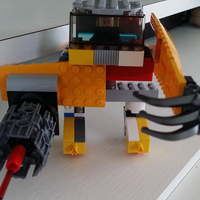 Otherbots's tweet image. #futurerobot#lego#robot#mysoncreation#differentequipment#buildyourownlego#mysonhobby#keepbusybuildownrobot# by yuli…