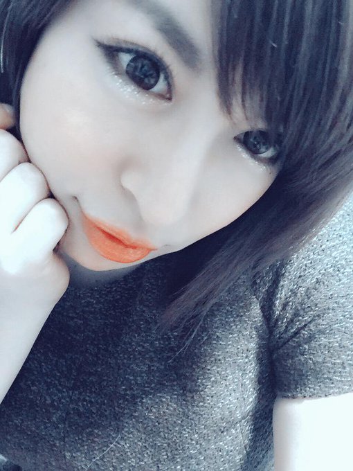 昨日いつも化粧が、薄いからって 仲良しの子がお化粧してくれた～♡♡ ふふふ。。。こゆゆ(*ˊૢᵕˋૢ*) http://t.co/6xHtFNn241