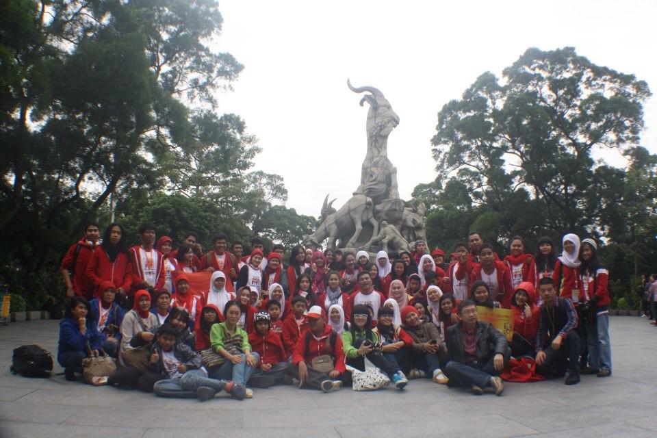 GSNchoir's tweet photo. Ada yang kangen kompetisi? :( kapan yaa bisa kompetisi lg, ke eropa gitu hehe #ekhem http://t.co/34ZJgO18bh