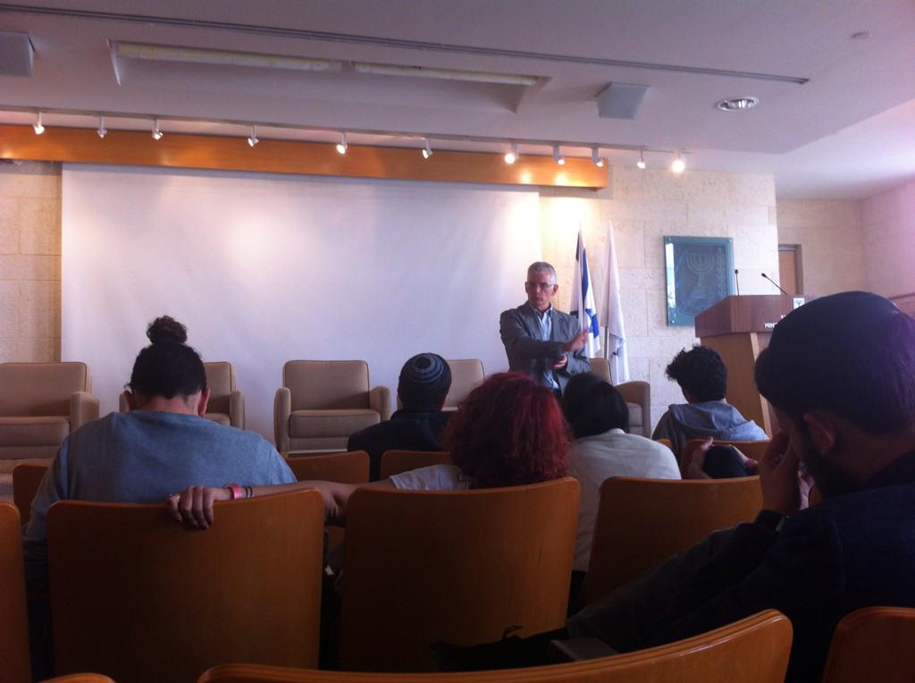 rsilveramoked's tweet photo. Il seminario di #Yeud al @IsraelMFA @paginebraiche http://t.co/VlZZOpFnWZ