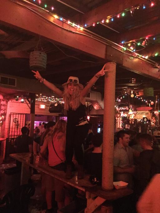 Fumps_PoolTable's tweet image. Wutang killer bees on a swarm, rain on your college-ass disco dorm #odb