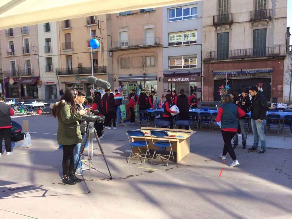 treballempresa's tweet photo. Preparant-nos per la festa #25anysVaporLlonch http://t.co/dmLQDi3KBM