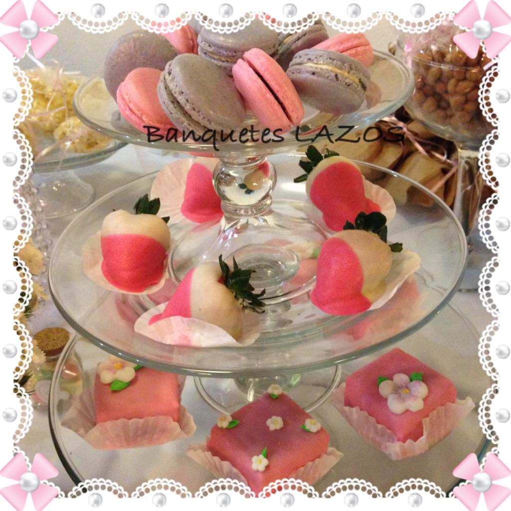 ChefFabiola's tweet image. Teinando de trabajar #mesadepostres @ChefFabiola @gpachecorico @EventosLazos