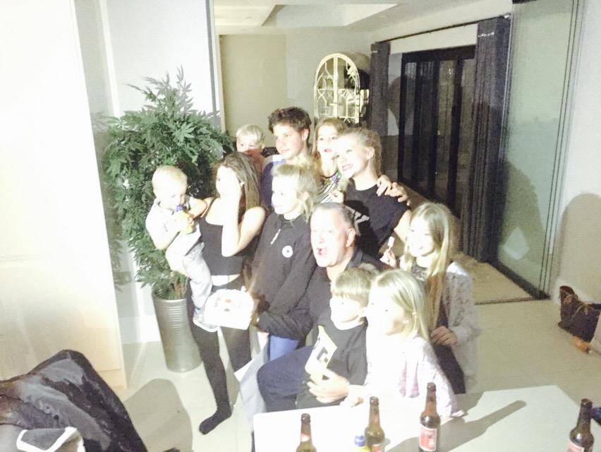 GeorgiaRay13's tweet photo. The ray kids and their amazing Grandad.. They look famous in this light 😂💗 http://t.co/TpBd7flSPU