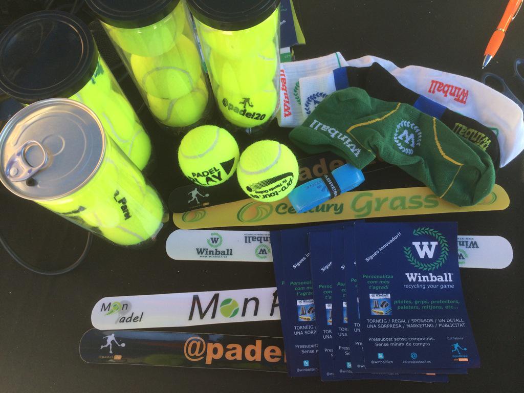 Padel20Torneig's tweet photo. Tots els productes personalitzats per el #padel de @Winball_Sport presents al 9è Open @nacex_ !! #pilotes #paleters http://t.co/4pbq7EJdr4