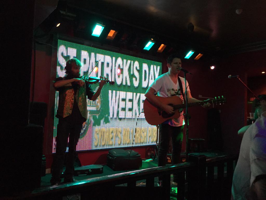 Early #StPatricksDay celebrations #CiaranGribbin <a href="/Scruffy_Murphys/">Scruffy Murphy's</a> #Sydney #Aus