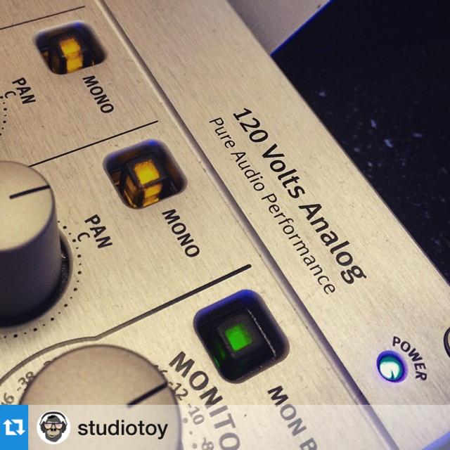 spltweets's tweet photo. #Repost @studiotoy ・・・ #SPL #Neos #120volts #analog #summing #mixer #ondemo #recordingequipment #studio #studiotoy http://t.co/rDVIDq8bun