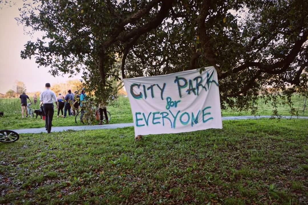 small_affair's tweet photo. Posting 3/13 pics from City Park for Everyone Coalition FB b/c they don't tweet much #NoGolfCourse #WildIsFree http://t.co/P50OPiDo6p