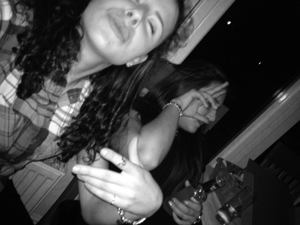 Buxton14Emma's tweet photo. Happy Birthday Niamhy 😘🎉 @niamh_ld http://t.co/oXSWa4Hx5t