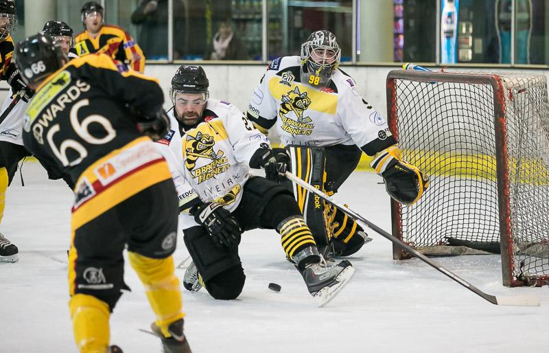 theOxfordStars's tweet photo. Read the Match Report from last nights thrilling draw with Bracknell here: http://t.co/oTS9jY76dh http://t.co/C28gDLoffM