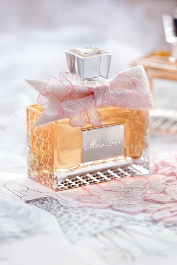 CarltonsSeries's tweet photo. Limited to 25: Miss Dior Edition #dException perfume C/*

http://t.co/F6RJkb8868 @dior #luxury #fragrance #perfume http://t.co/oZoOd9V2rT