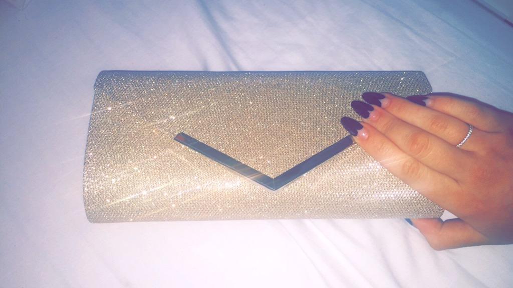 kaymccormack_'s tweet image. Harry done amazing with my bday present, Kurt Gieger bag n a Swarovski ring, I'm in love😻💍💎 #spolied