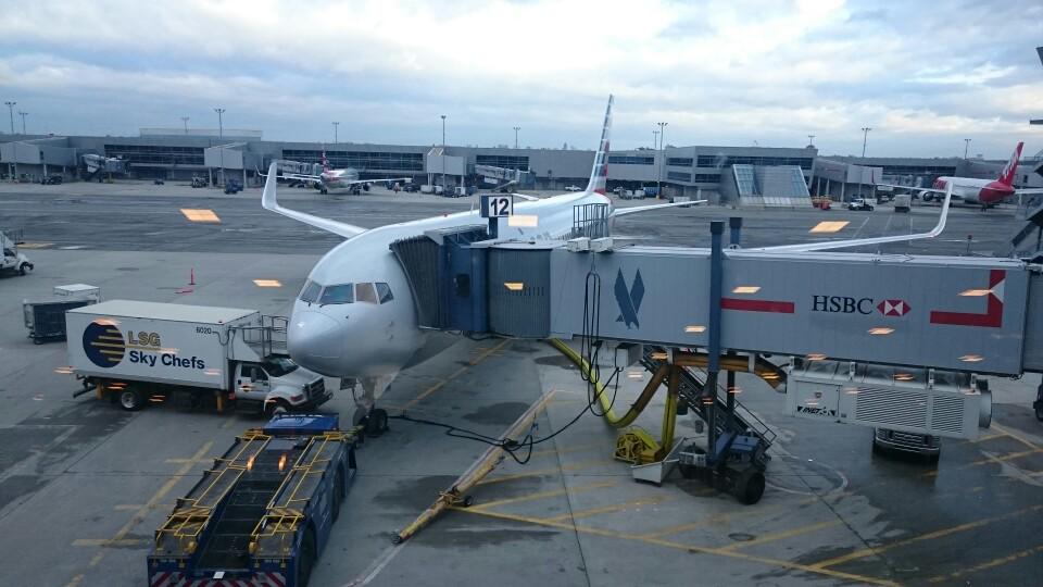 BelimageGroup's tweet photo. L8R (@ American Airlines Admirals Club in Jamaica, NY) https://t.co/qMll3fzdWz http://t.co/VfuETCBBXD